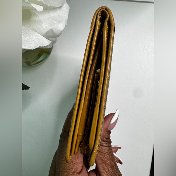 Gucci Vintage Wallet/ Passport Holder - Picture 6 of 16